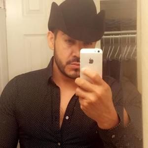 Meet your Posher, Alejandro